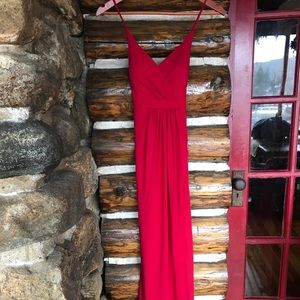 Stunning red evening gown 😍❤️